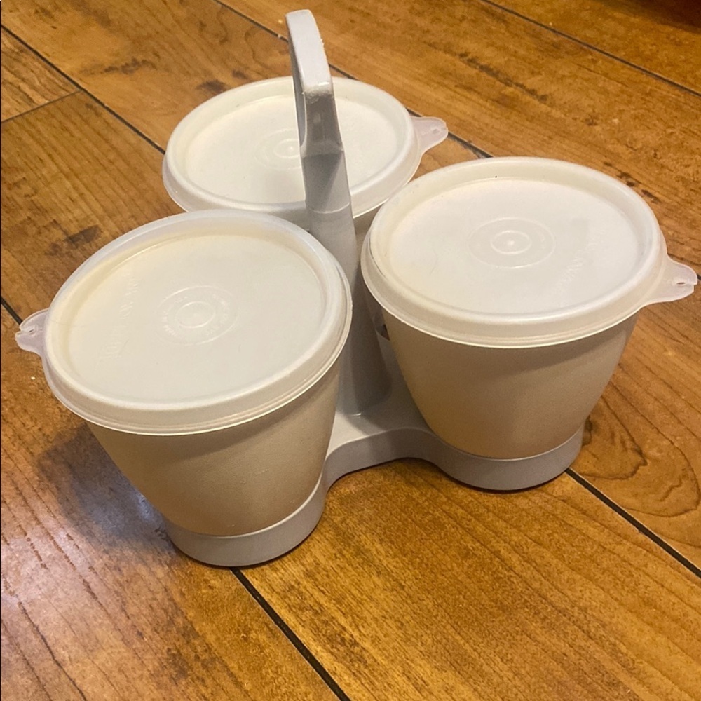 Tupperware condiment set